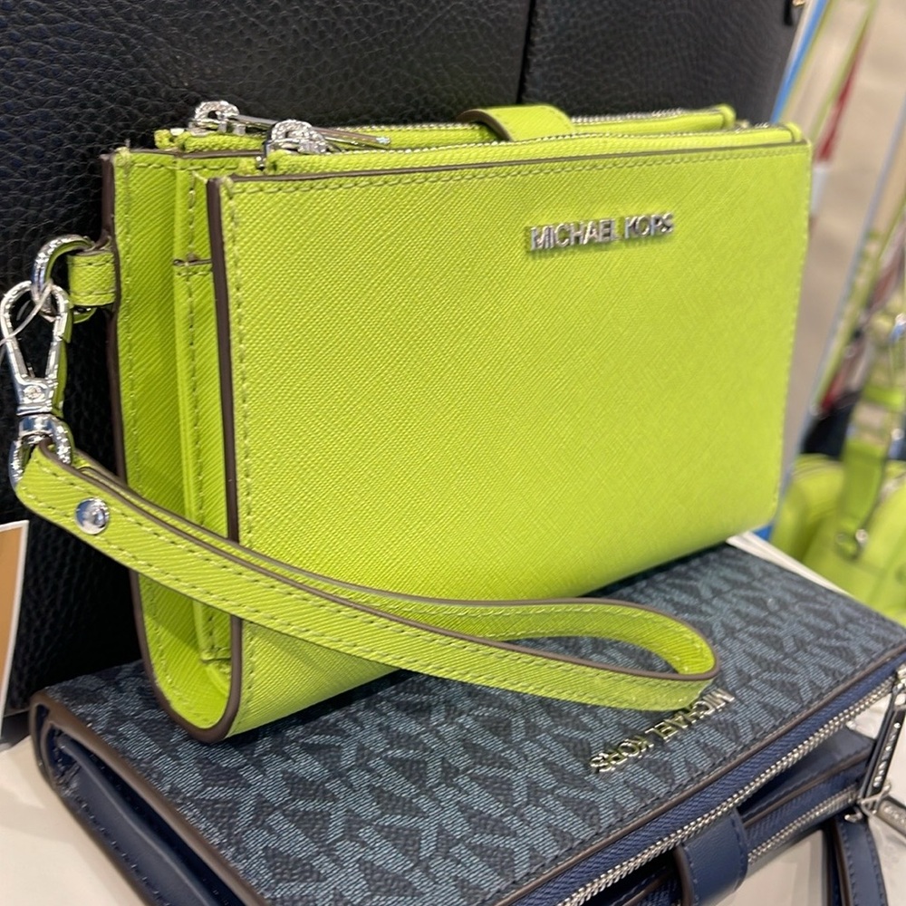 MICHAEL KORS LG DOUBLE ZIP WRISTLET Wallet Phone Case Holder 
Lime
NWT - Picture 5 of 16